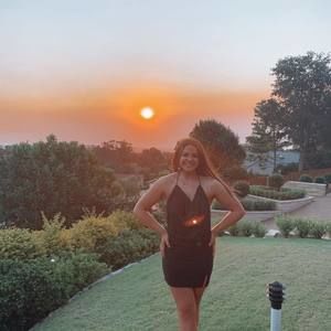 Meet your Posher, Talia